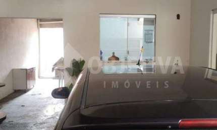Casa à venda, 4 quartos, 1 suíte, 2 vagas, PANORAMA - UBERLANDIA/MG