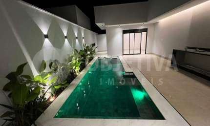 Casa em Condomínio à venda, 3 quartos, 3 suítes, 4 vagas, Splendido - UBERLANDIA/MG