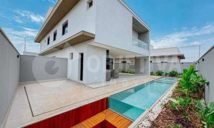 Casa em Condomínio à venda, 4 quartos, 3 suítes, 5 vagas, Terras Altas - UBERLANDIA/MG