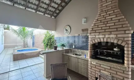 Casa à venda, 4 quartos, 2 suítes, 4 vagas, JARDIM KARAIBA - UBERLANDIA/MG
