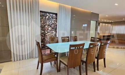 Casa para aluguel, 5 quartos, 2 suítes, 5 vagas, BRASIL - UBERLANDIA/MG