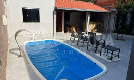 Casa à venda, 4 quartos, 1 suíte, 4 vagas, JARDIM EUROPA - UBERLANDIA/MG