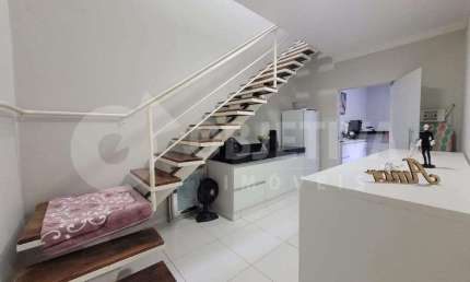 Casa à venda, 4 quartos, 2 suítes, 4 vagas, PRESIDENTE ROOSEVELT - UBERLANDIA/MG