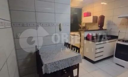 Apartamento à venda, 3 quartos, 1 suíte, 1 vaga, ALTO UMUARAMA - UBERLANDIA/MG