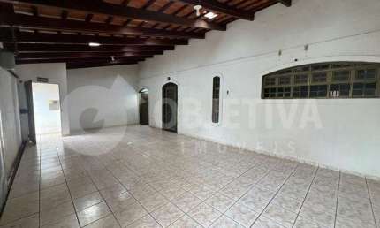 Oportunidade disponível para venda casa muito boa no bairro Cidade Jardim, Uberlândia - MG