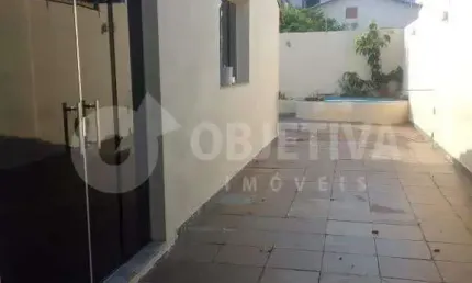 Casa para aluguel, 3 quartos, 1 suíte, 4 vagas, BRASIL - UBERLANDIA/MG