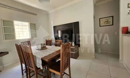 Casa à venda, 3 quartos, 1 suíte, 2 vagas, PAMPULHA - UBERLANDIA/MG