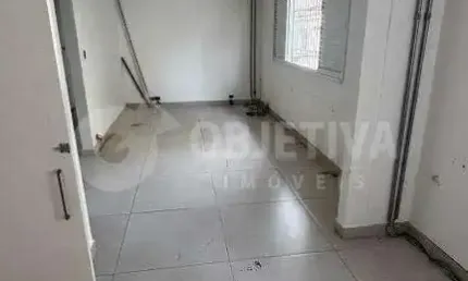 Casa Comercial com documentação para empresas disponível para aluguel