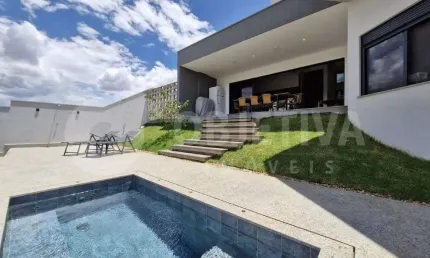 Casa em Condomínio à venda, 3 quartos, 1 suíte, 4 vagas, Terras Alpha - UBERLANDIA/MG