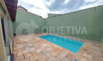 Casa à venda, 3 quartos, 1 suíte, 7 vagas, nossa senhora das gracas - uberlandia/mg