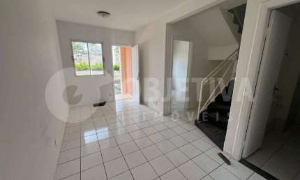 Casa em Condomínio para aluguel, 2 quartos, 2 vagas, CONDOMÍNIO RESIDENCIAL INGLÊS - UBERLANDIA/MG