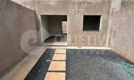 Casa à venda, 2 quartos, 1 suíte, 2 vagas, LARANJEIRAS - UBERLANDIA/MG