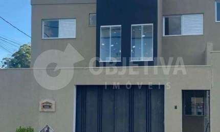 Casa à venda, 2 quartos, 1 vaga, JARDIM HOLANDA - UBERLANDIA/MG
