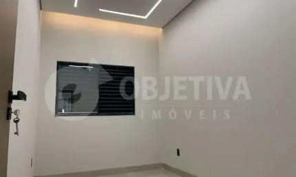 Casa à venda, 2 quartos, 1 suíte, 2 vagas, jardim holanda - uberlandia/mg