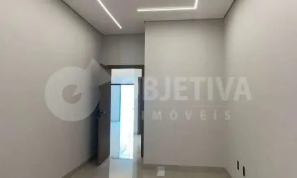 Casa à venda, 2 quartos, 1 suíte, 2 vagas, JARDIM HOLANDA - UBERLANDIA/MG