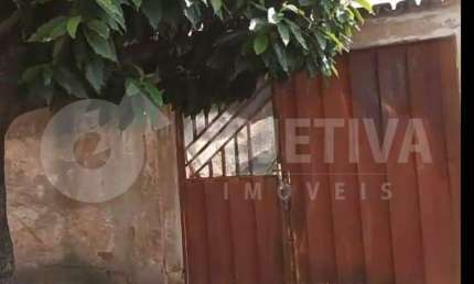 Casa à venda, 2 quartos, 2 vagas, LARANJEIRAS - UBERLANDIA/MG