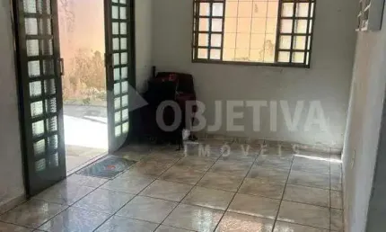 Casa à venda, 4 quartos, 1 suíte, 2 vagas, SAO JORGE - UBERLANDIA/MG