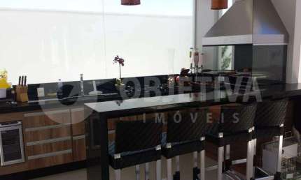 Casa em Condomínio à venda, 3 quartos, 1 suíte, 3 vagas, Splendido - UBERLANDIA/MG