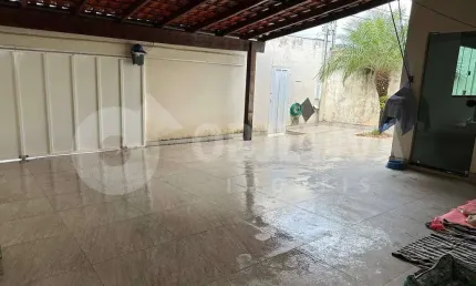 Casa à venda, 3 quartos, 1 suíte, 2 vagas, JARDIM HOLANDA - UBERLANDIA/MG