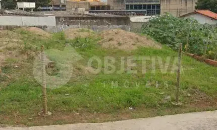 Terreno à venda no Santa Mônica, Uberlândia 