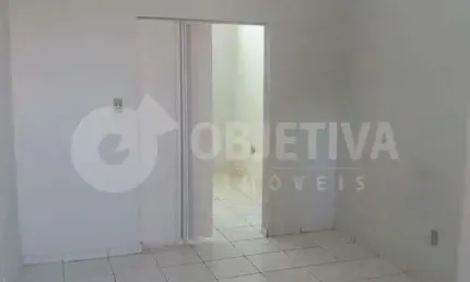 Prédio à venda, 8 quartos, 3 suítes, 3 vagas, SANTA MONICA - UBERLANDIA/MG