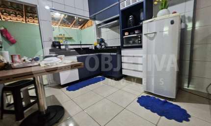 Casa para aluguel, 2 quartos, 1 suíte, 1 vaga, NOVO MUNDO - UBERLANDIA/MG