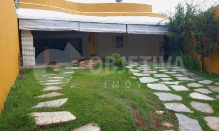 Linda Casa disponível para aluguel no Bairro Jardim Patrícia – Uberlândia
