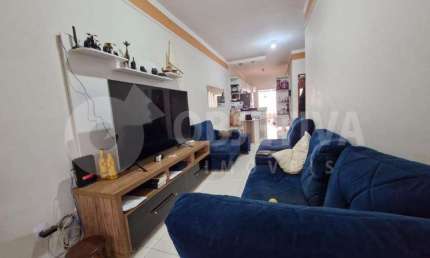 Casa à venda, 2 quartos, 1 suíte, 2 vagas, JARDIM EUROPA - UBERLANDIA/MG