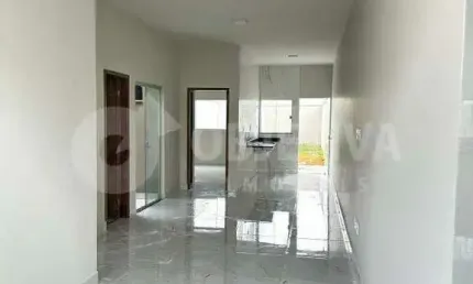 Casa à venda, 2 quartos, 1 suíte, 2 vagas, SHOPPING PARK - UBERLANDIA/MG