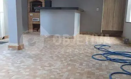 Excelente casa em condomínio disponível para aluguel no setor sul de Uberlandia