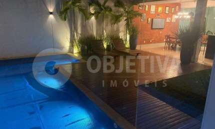Excelente Casa mobiliada no bairro Karaiba setor sul de Uberlândia disponível para venda