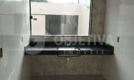 Casa à venda, 3 quartos, 1 suíte, 2 vagas, PRESIDENTE ROOSEVELT - UBERLANDIA/MG