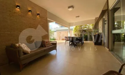 Casa em Condomínio à venda, 3 quartos, 1 suíte, 4 vagas, Jardins Gênova - UBERLANDIA/MG