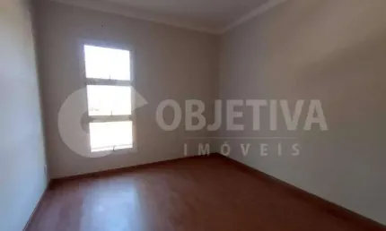 Casa à venda, 3 quartos, 1 suíte, 1 vaga, JARDIM EUROPA - UBERLANDIA/MG