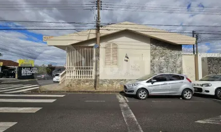 Casa para aluguel, 2 quartos, 2 suítes, 6 vagas, CENTRO - UBERLANDIA/MG