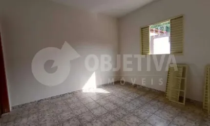 Casa à venda, 3 quartos, 1 suíte, 5 vagas, GRANADA - UBERLANDIA/MG