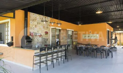 Chácara / sítio com 4 quartos à venda no Morada Nova, Uberlândia 