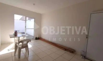 Casa em condomínio à venda, 3 quartos, 1 vaga, terra nova 1 - uberlandia/mg
