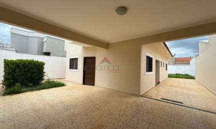 Casa com 3 quartos à venda no Ipanema, Araçatuba  por R$ 450.000