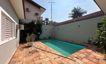 Casa com 3 quartos para alugar na Vila Estádio, Araçatuba 