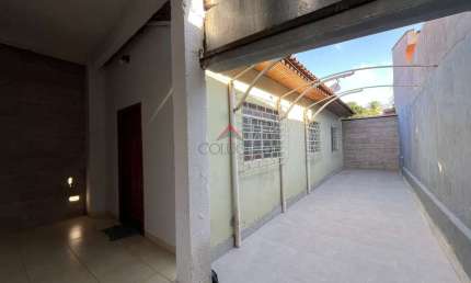 Casa com 3 quartos para alugar no Paraíso, Araçatuba 
