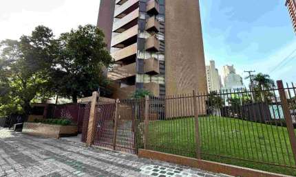 Lindo apartamento dom 4 quartos, 4 vagas - Juvevê - Curitiba
