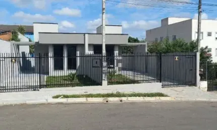 Casa com 62m² - 3 quartos – 1 suíte – 2 banheiros – 2 vagas