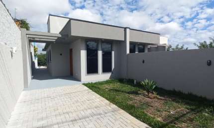 Casa com 62m² - 3 quartos – 1 suíte – 2 banheiros – 2 vagas
