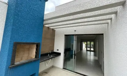 Excelente casa em Itapoá/SC - 3 quartos – 1 suíte - 2 banheiros