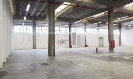 Barracão / Galpão / Depósito com 10 salas para alugar na Lapa, São Paulo , 8000 m2 por R$ 304.900