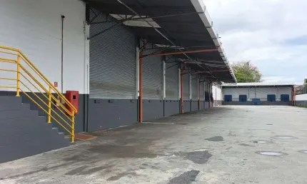 Barracão / Galpão / Depósito com 10 salas à venda no Cumbica, Guarulhos 