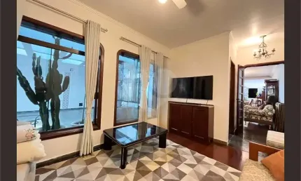 Casa térrea com 4 quartos à venda em Planalto Paulista - SP
