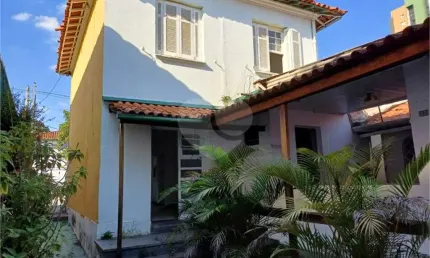 Sobrado com 7 quartos à venda ou para locação em Pinheiros - SP