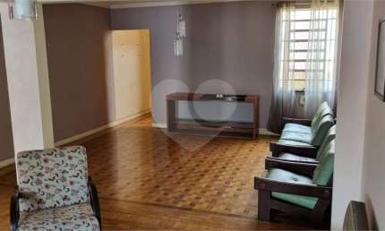 Casa com 3 quartos à venda ou para locação em Bela Vista - SP